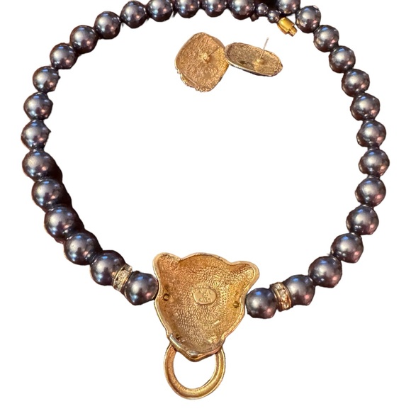 Kenneth Jay Lane Grey Pearl crystal enameled panther necklace & earrings Set - Picture 12 of 12